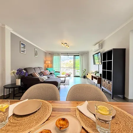 10 Min To Calheta - Da Natureza - King Size Bed - Large Terrace 阿科达卡列塔