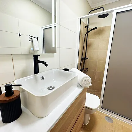 10 Min To Calheta - Da Natureza - King Size Bed - Large Terrace Arco da Calheta (Madeira)