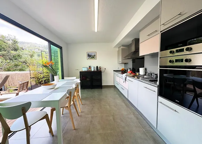 10 Min To Calheta - Da Natureza - King Size Bed - Large Terrace *